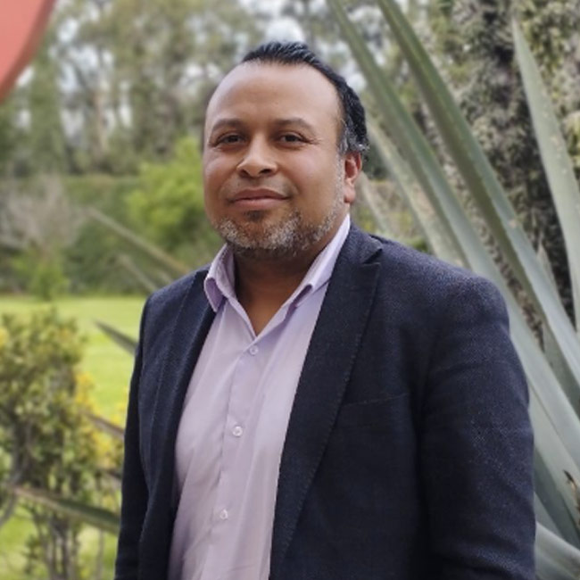 Dr. David Tinoco Varela